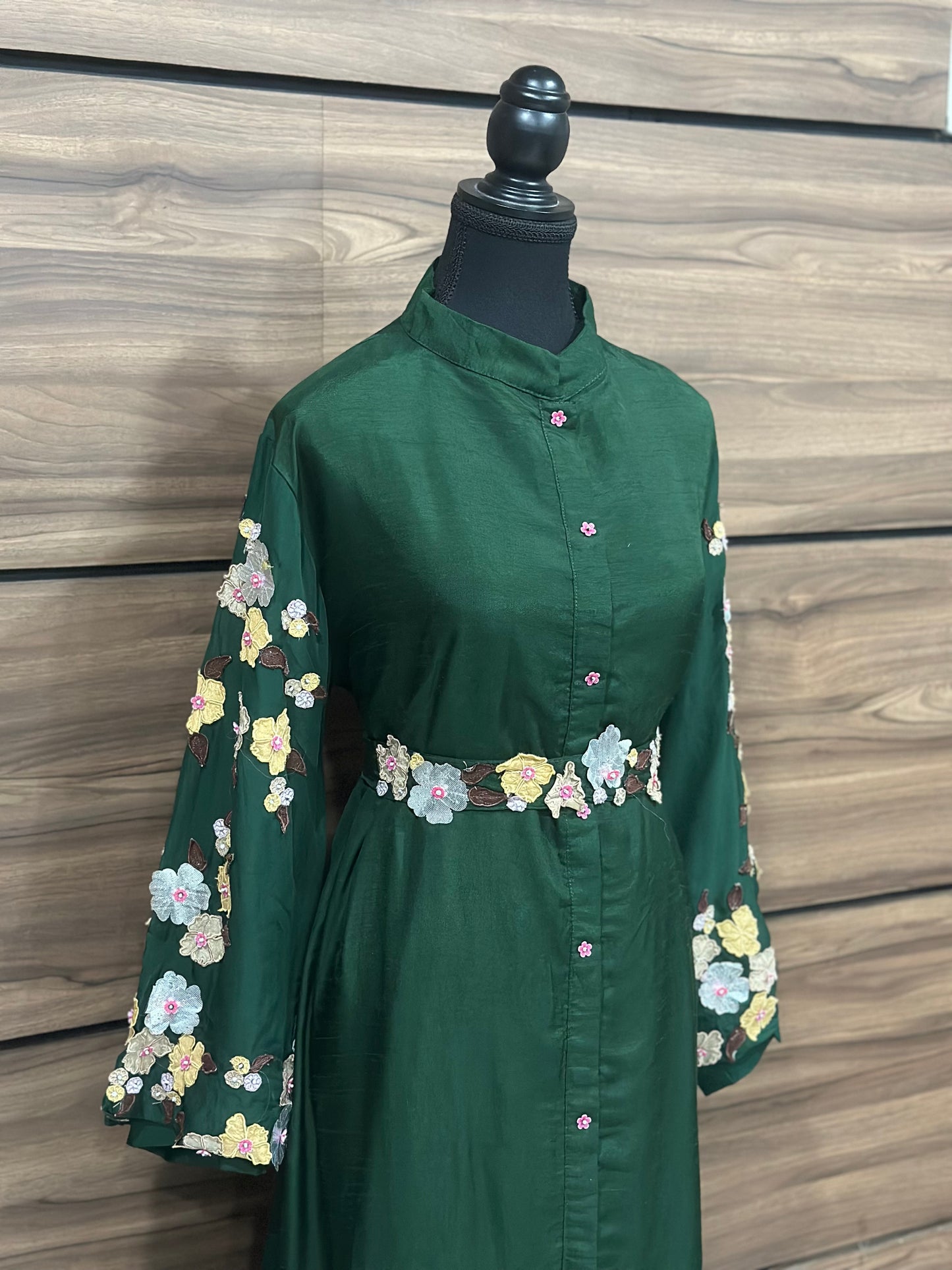 Frill & Flora